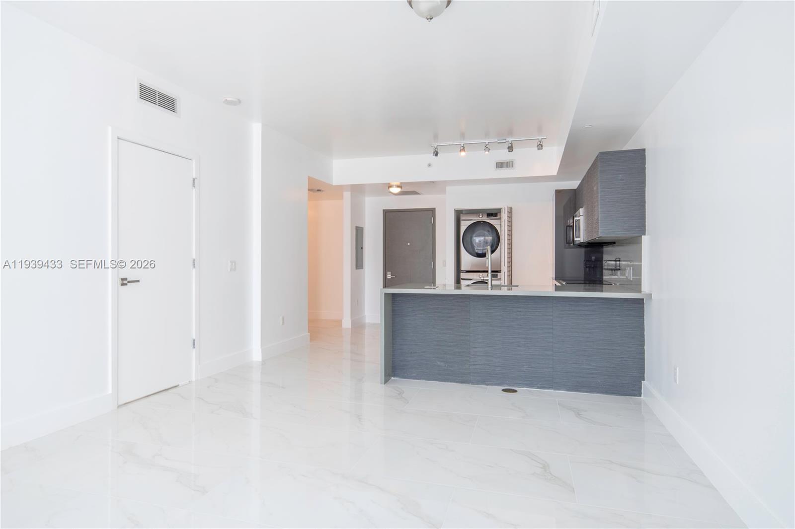 1080 Brickell Ave #1702, Miami FL 33131