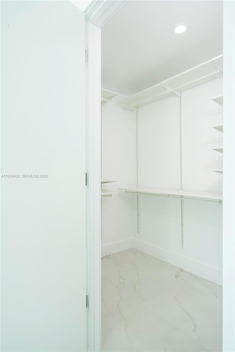 1080 Brickell Ave #1702, Miami FL 33131