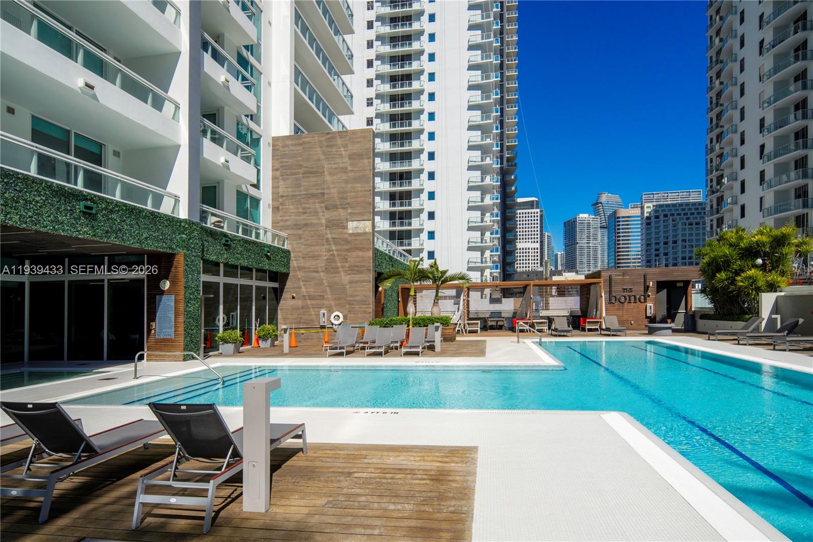1080 Brickell Ave #1702, Miami FL 33131