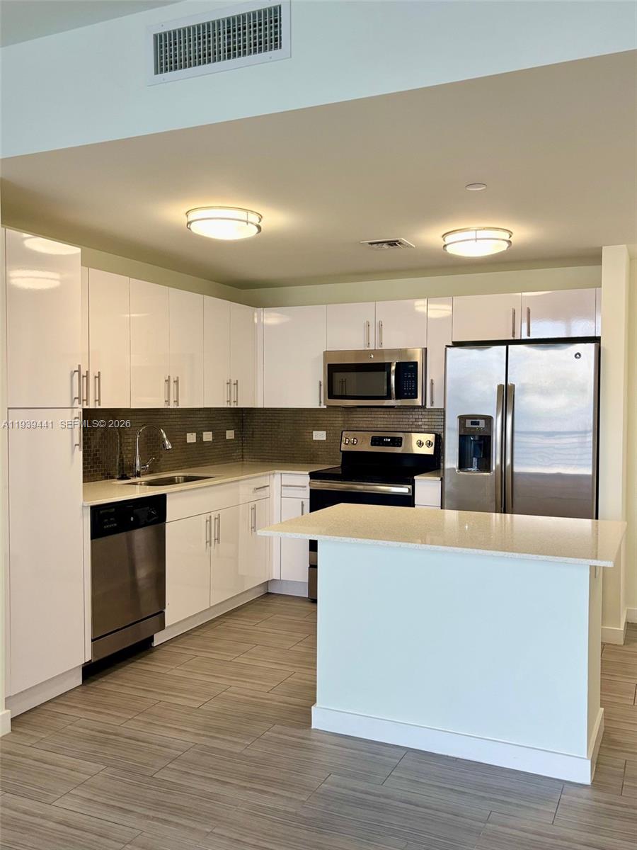 1776 Polk St #1405, Hollywood FL 33020