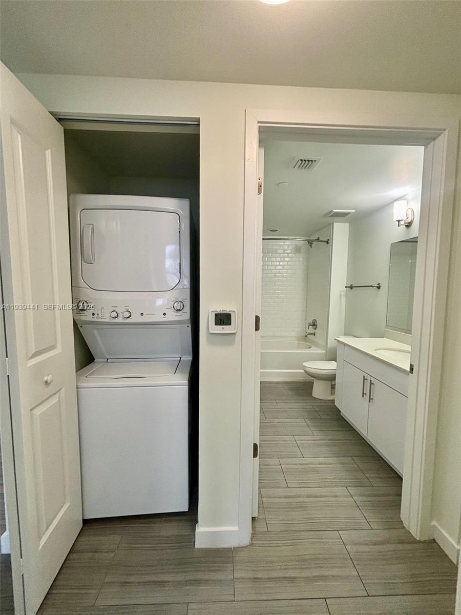 1776 Polk St #1405, Hollywood FL 33020