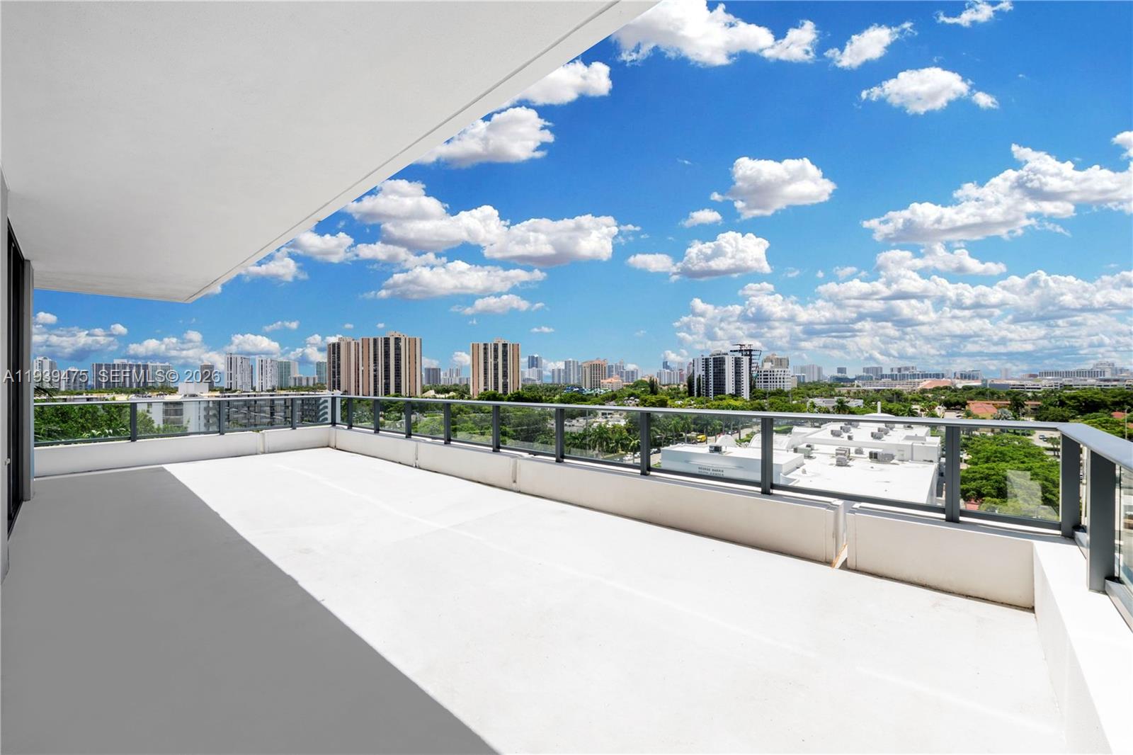 2960 NE 207th St #817, Aventura FL 33180