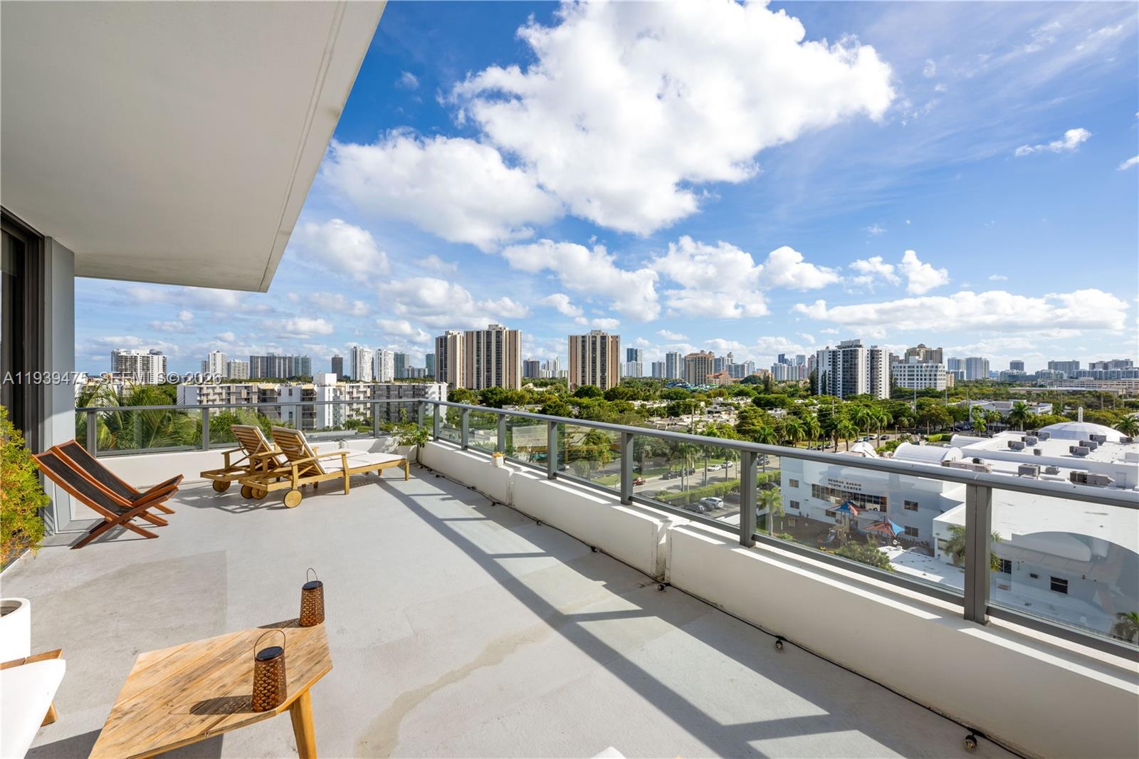 2960 NE 207th St #817, Aventura FL 33180