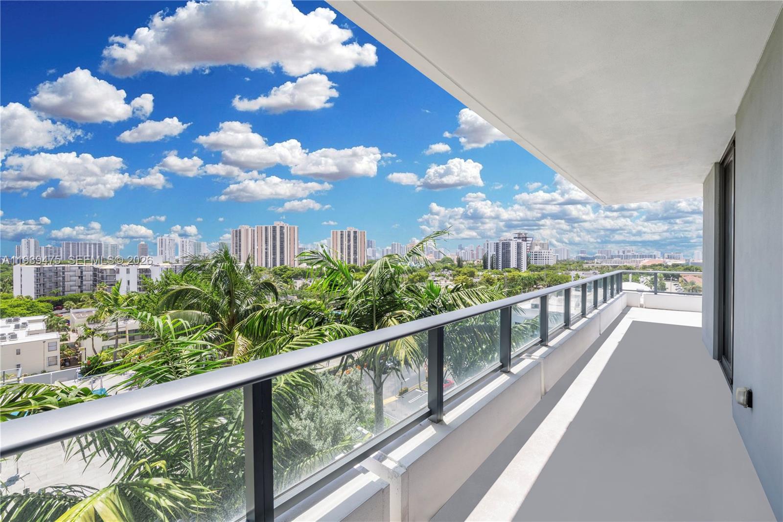 2960 NE 207th St #817, Aventura FL 33180
