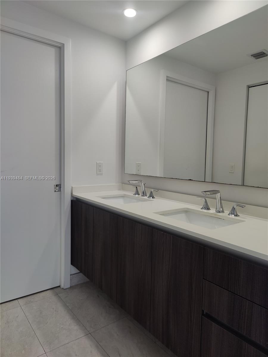 488 NE 18th St #403, Miami FL 33132