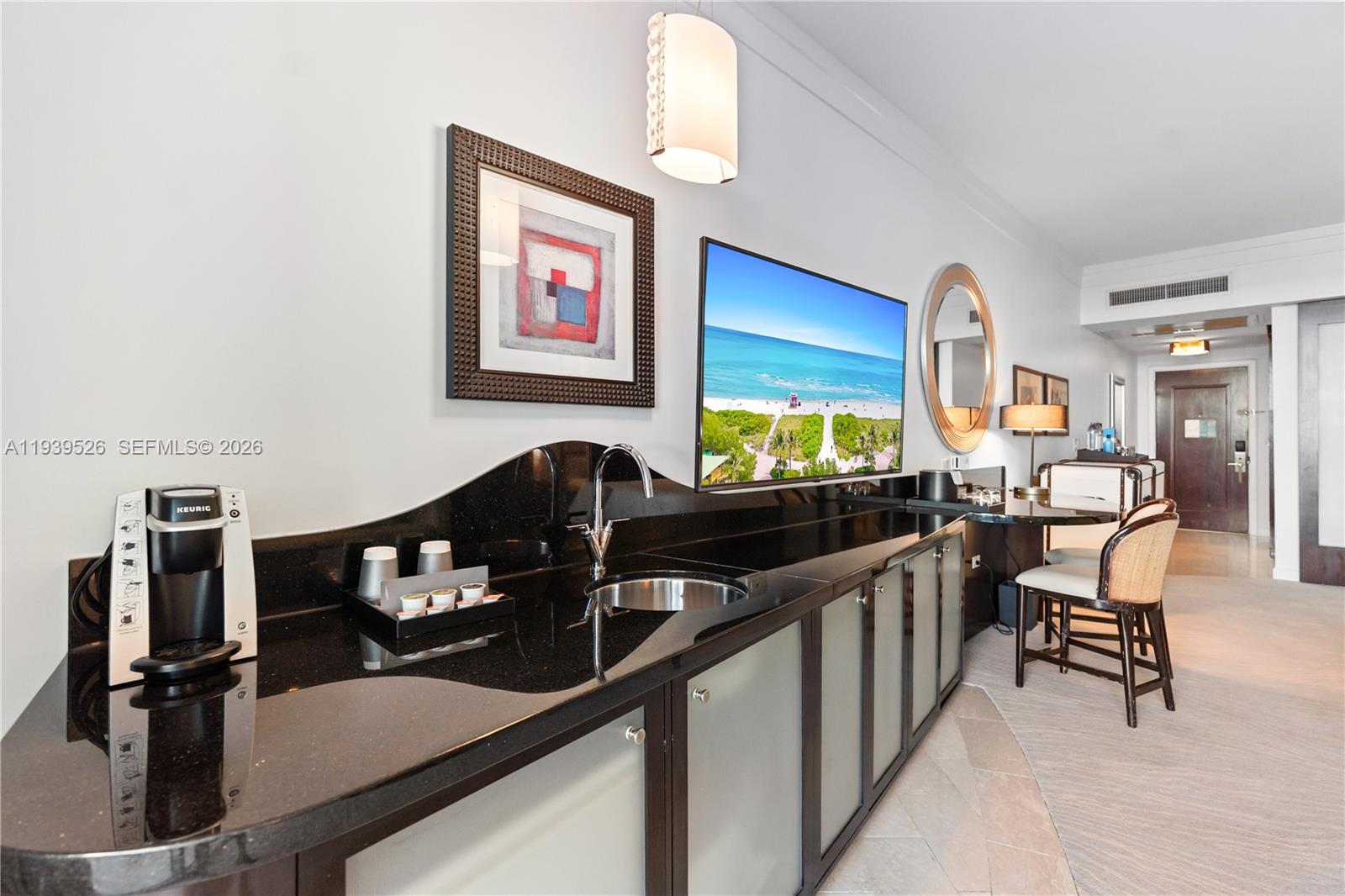 4391 Collins Ave #303, Miami Beach FL 33140