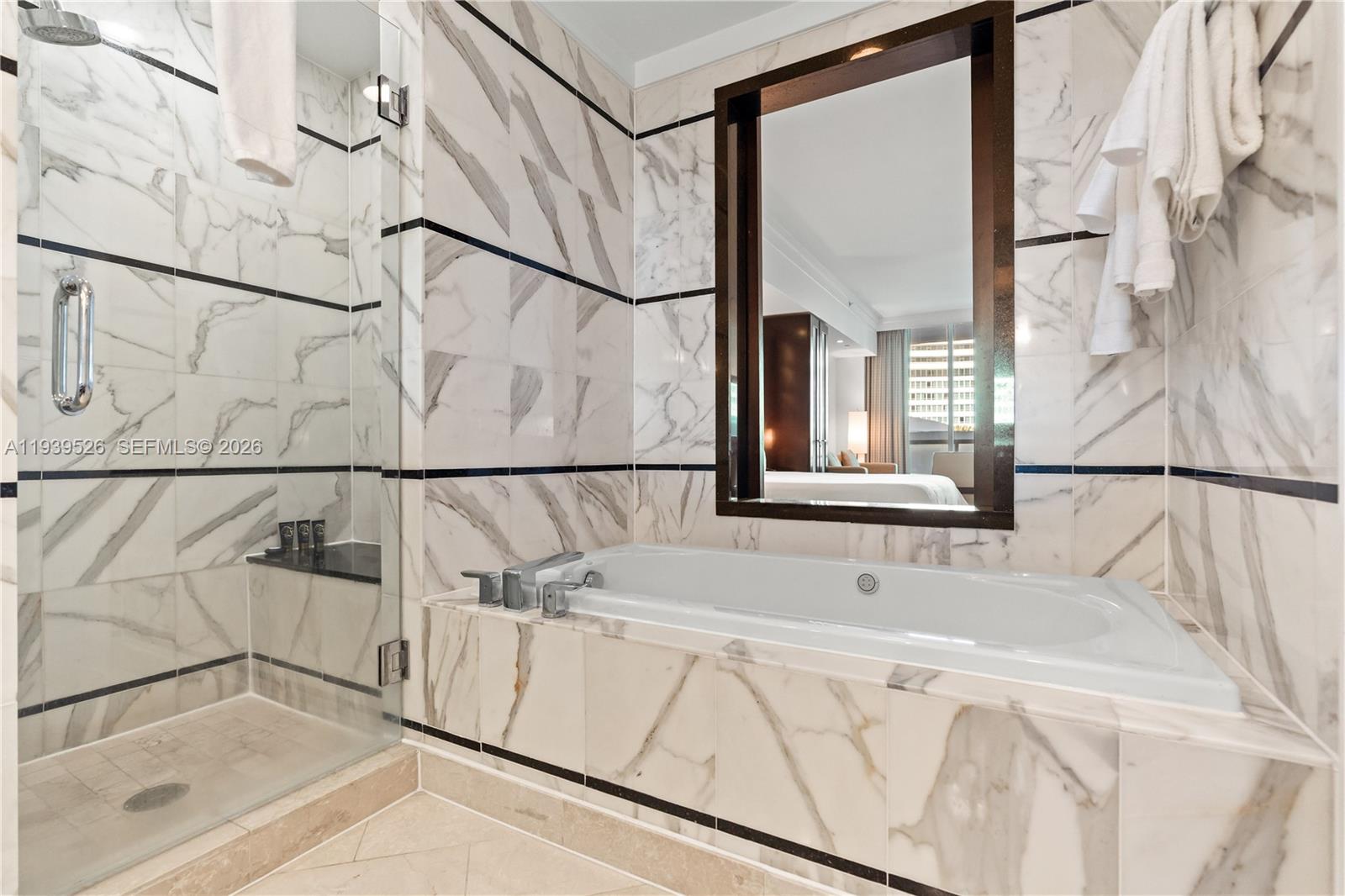 4391 Collins Ave #303, Miami Beach FL 33140