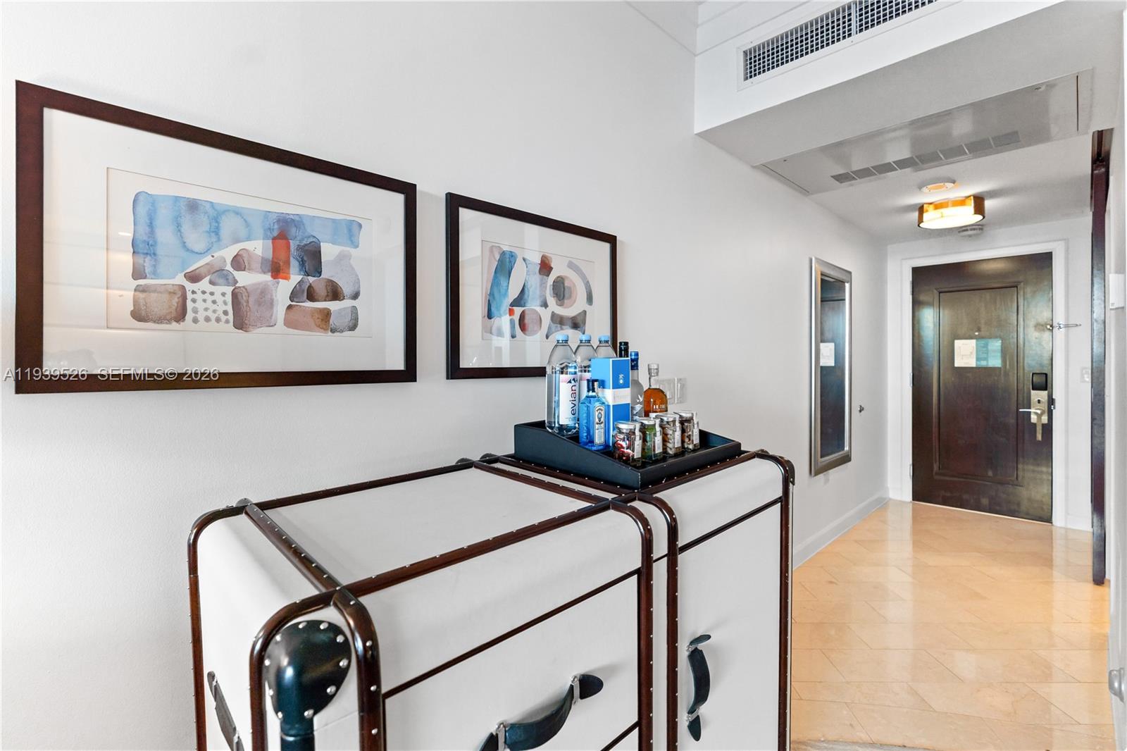 4391 Collins Ave #303, Miami Beach FL 33140