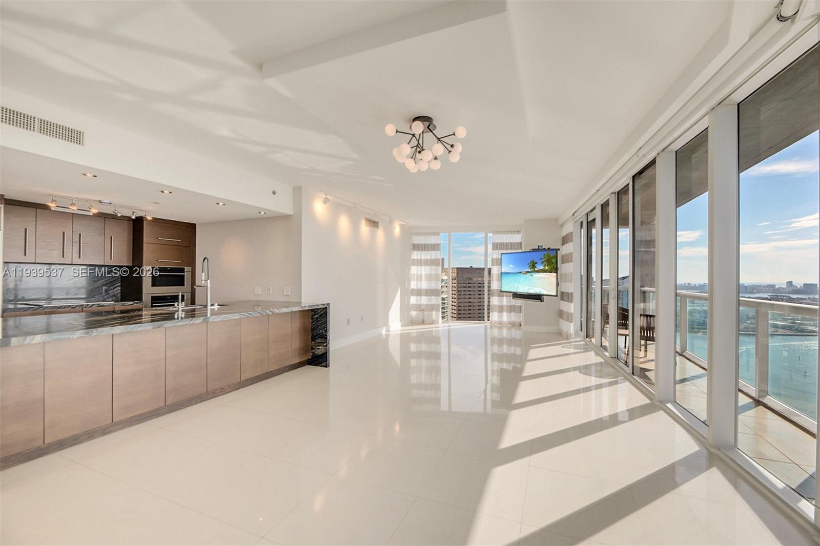 465 Brickell Ave #4301, Miami FL 33131