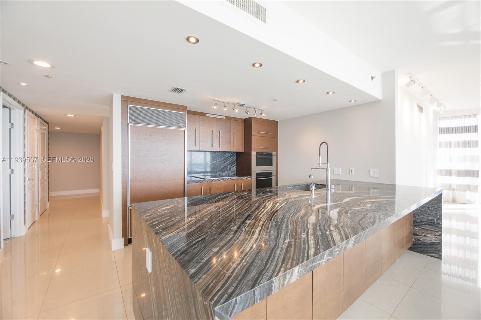 465 Brickell Ave #4301, Miami FL 33131