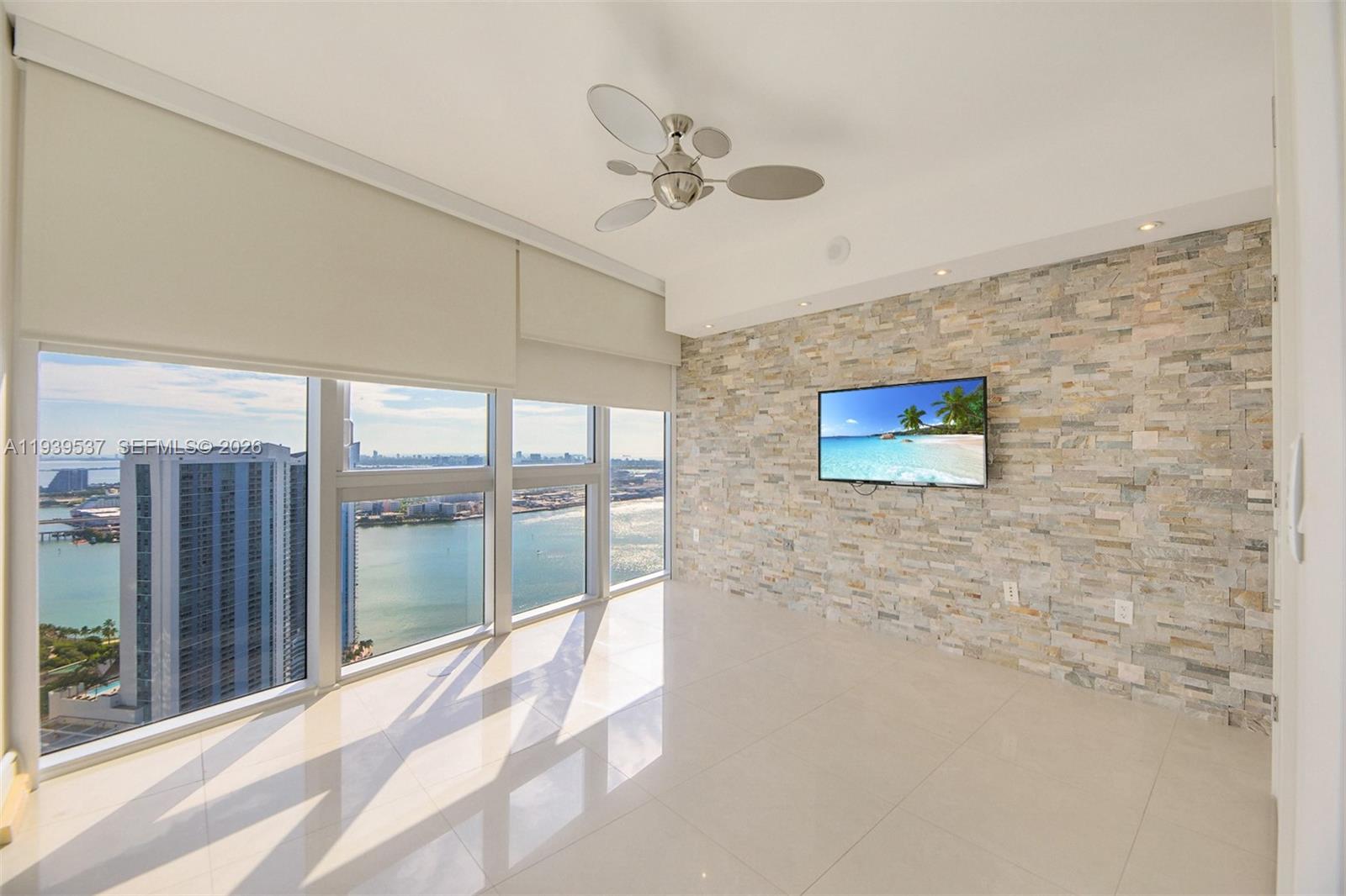 465 Brickell Ave #4301, Miami FL 33131