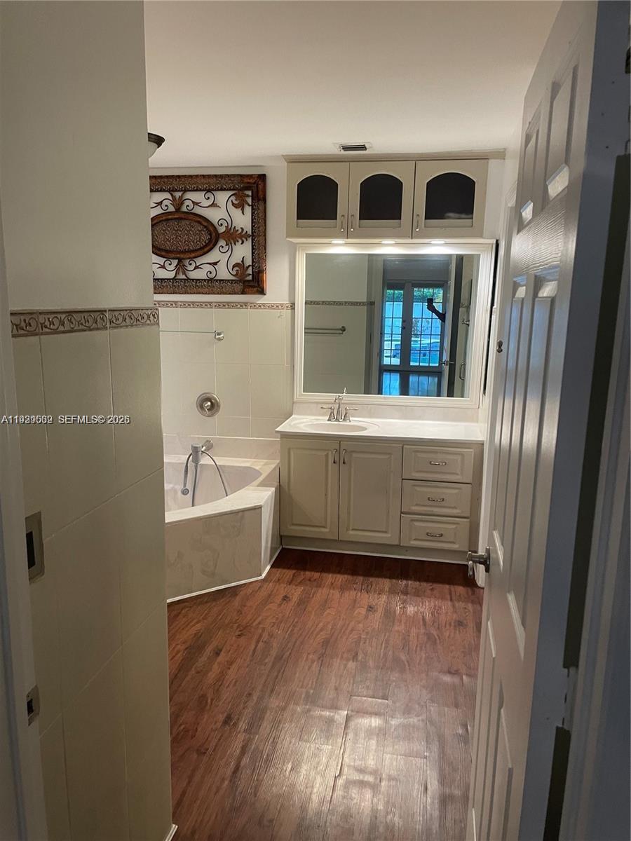 1552 NW 135th Ave, Pembroke Pines FL 33028
