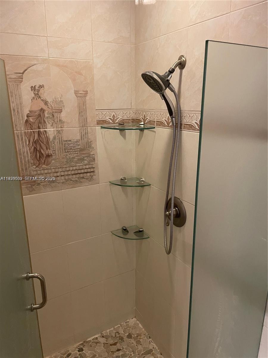 1552 NW 135th Ave, Pembroke Pines FL 33028