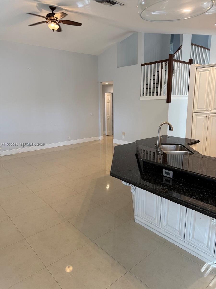 1552 NW 135th Ave, Pembroke Pines FL 33028