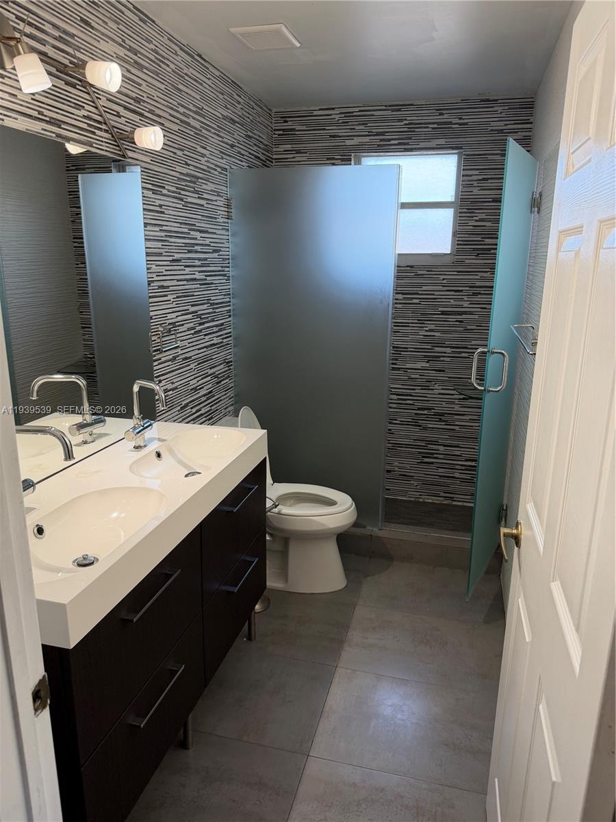 1552 NW 135th Ave, Pembroke Pines FL 33028