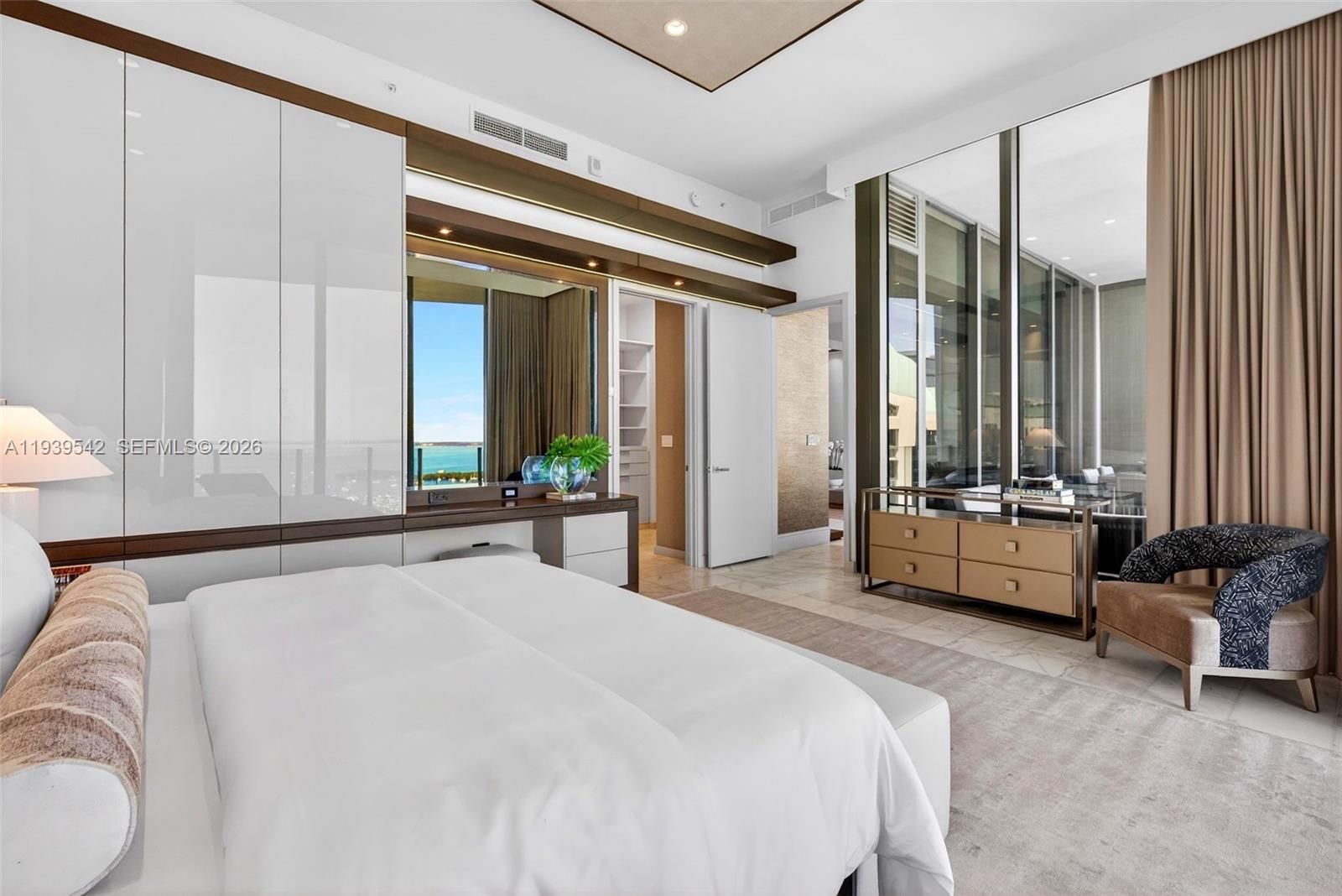 2821 S Bayshore Dr #19B, Miami FL 33133