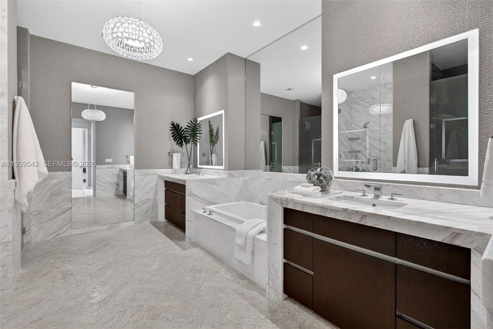 2821 S Bayshore Dr #19B, Miami FL 33133