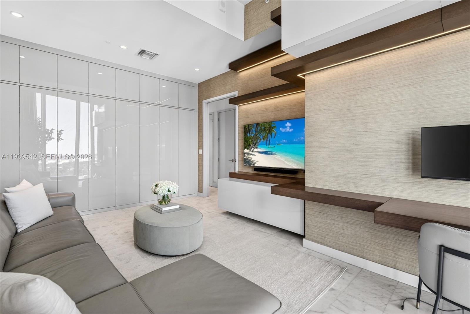 2821 S Bayshore Dr #19B, Miami FL 33133