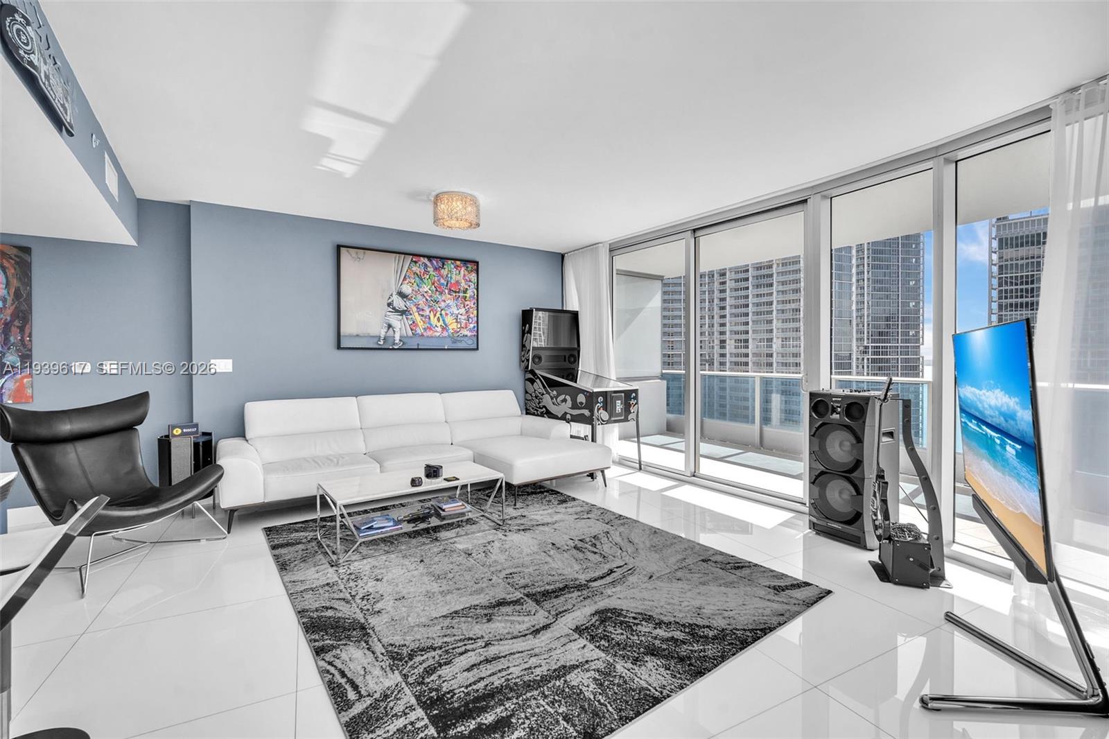 200 Biscayne Boulevard Way #4202, Miami FL 33131