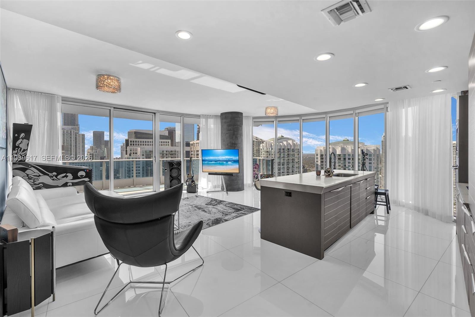 200 Biscayne Boulevard Way #4202, Miami FL 33131