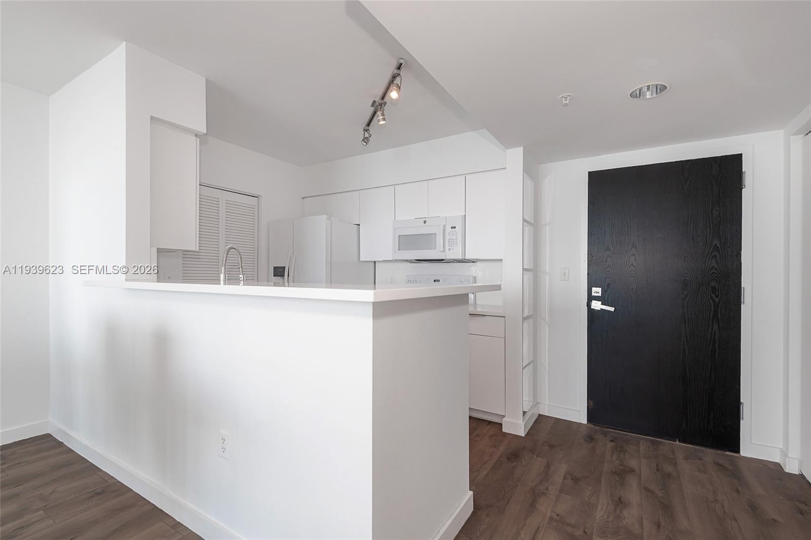 90 Alton Rd #2008, Miami Beach FL 33139