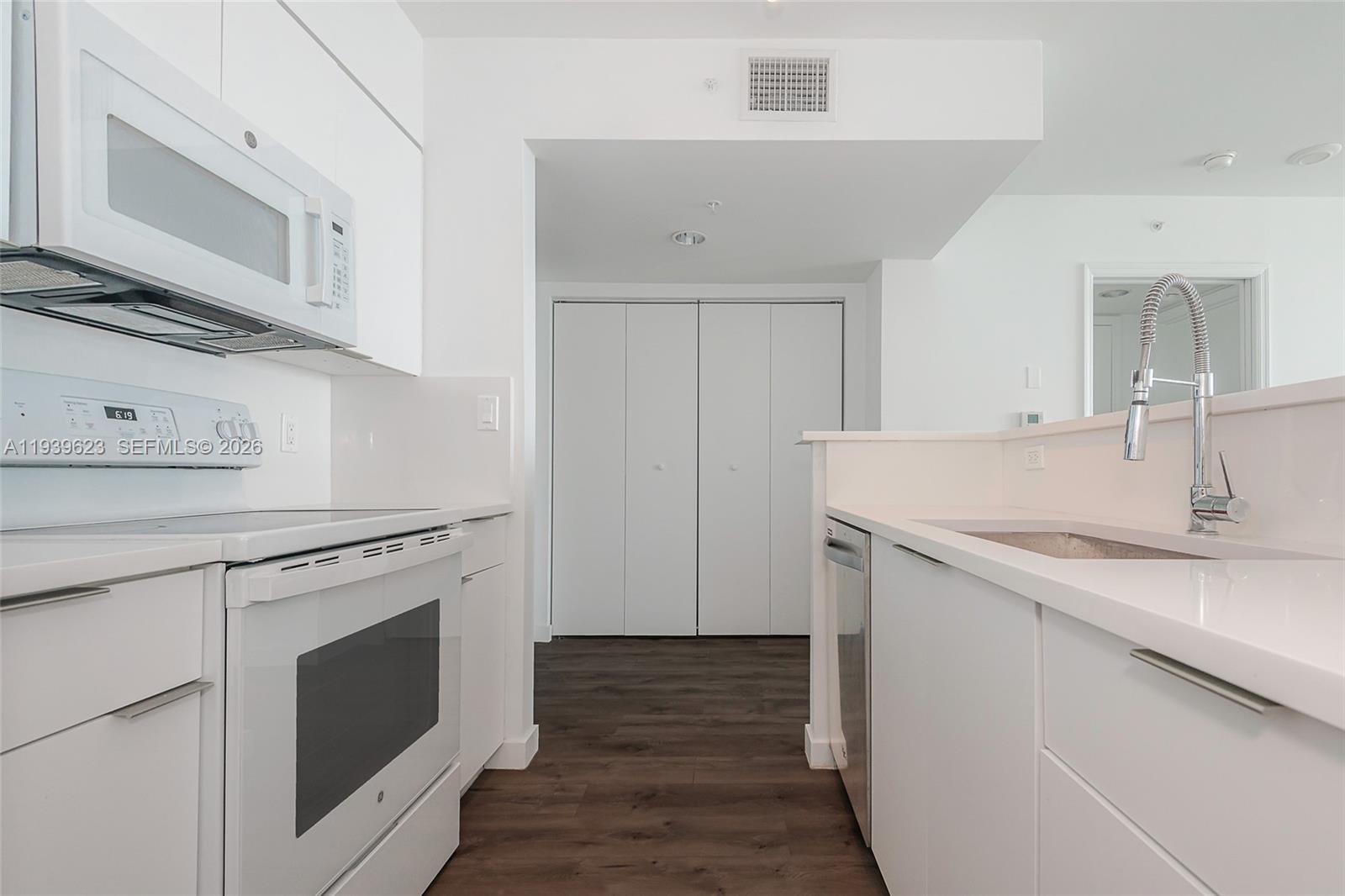 90 Alton Rd #2008, Miami Beach FL 33139