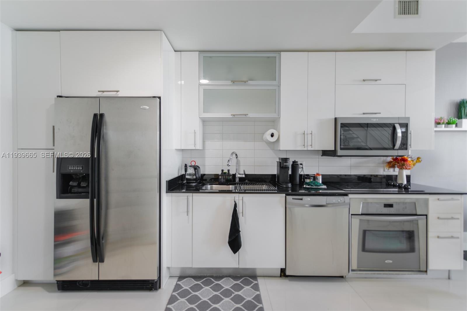 60 SW 13th St #2404, Miami FL 33130