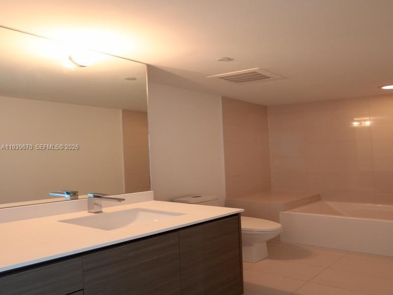 460 NE 28th St #2505, Miami FL 33137
