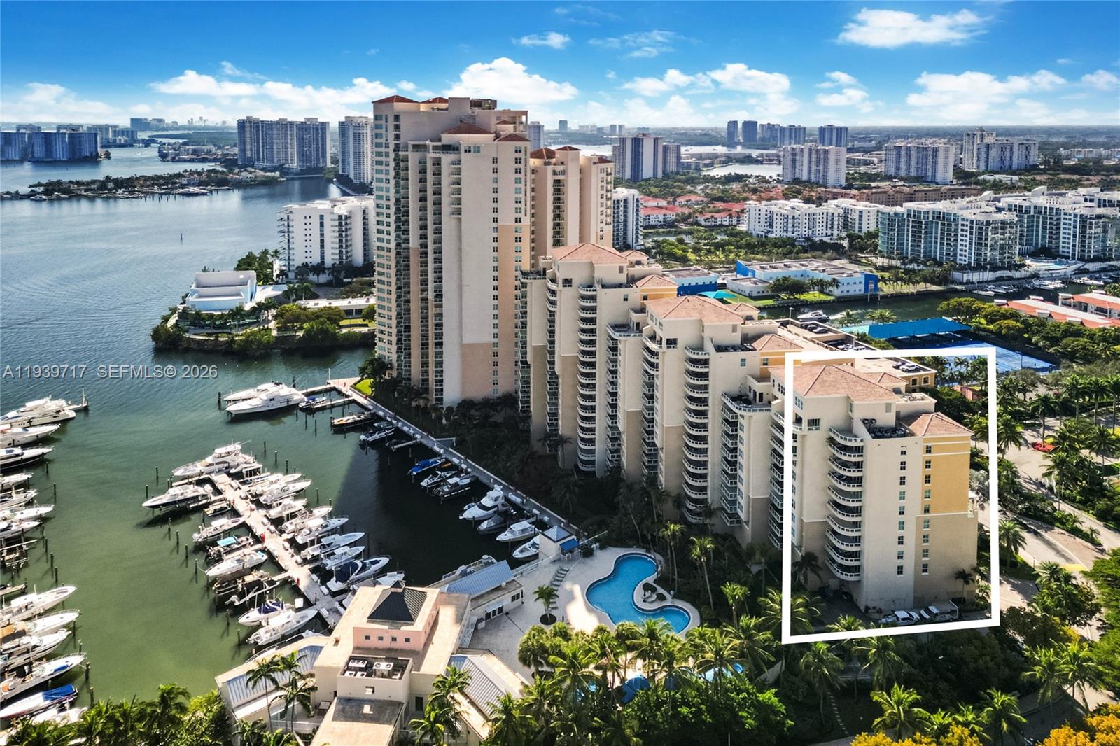 3340 NE 190th St #1102, Aventura FL 33180