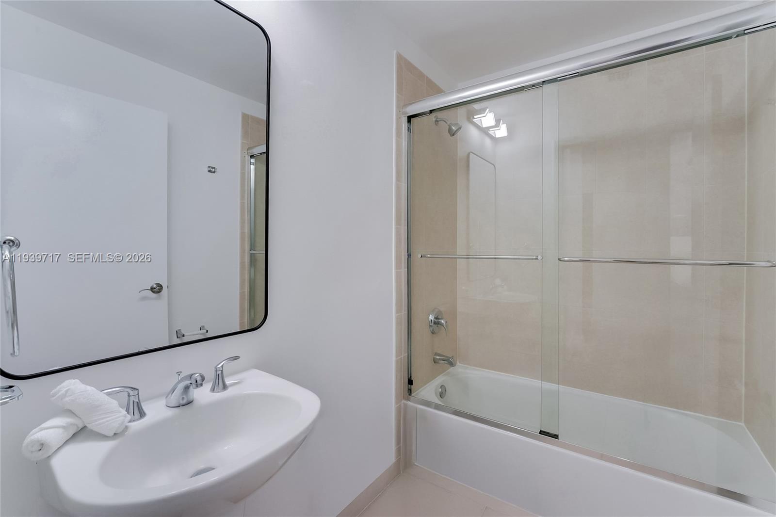 3340 NE 190th St #1102, Aventura FL 33180