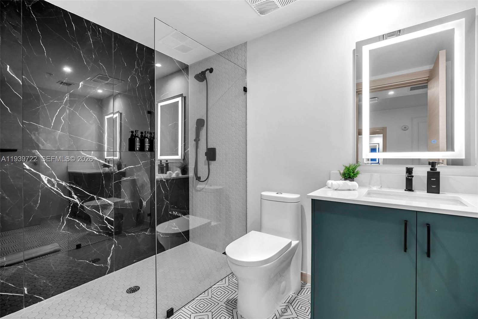 4220 Laguna St #505, Coral Gables FL 33146