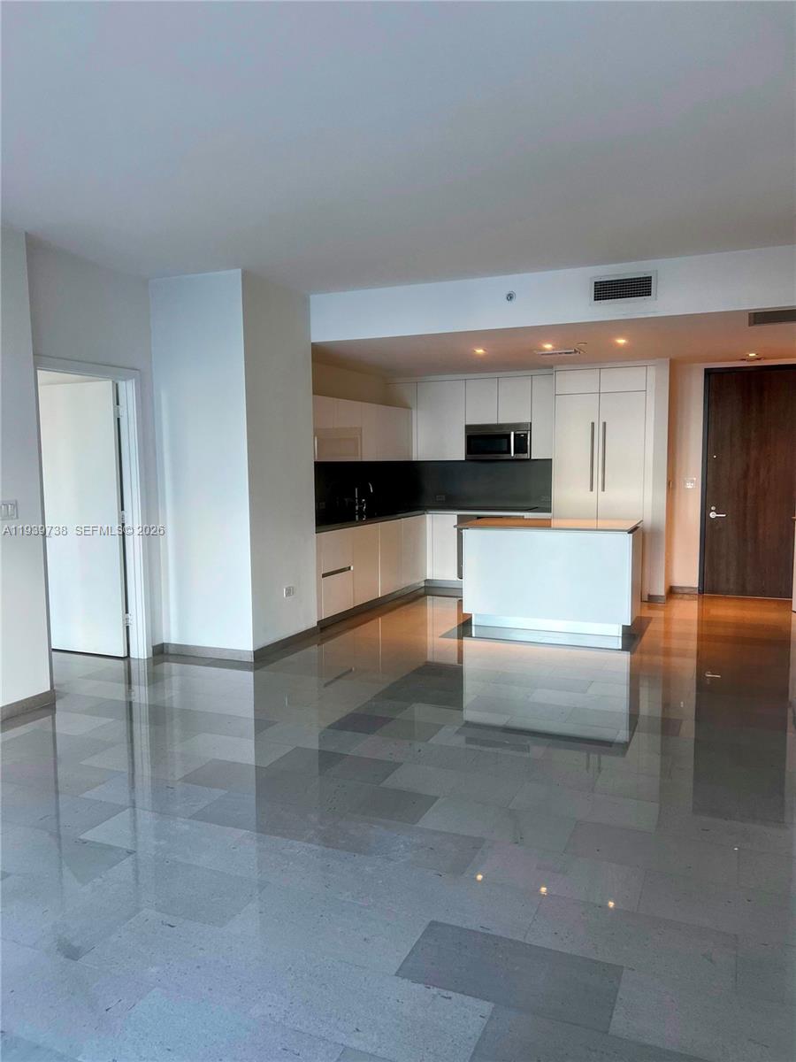 88 SW 7th St #1205, Miami FL 33130