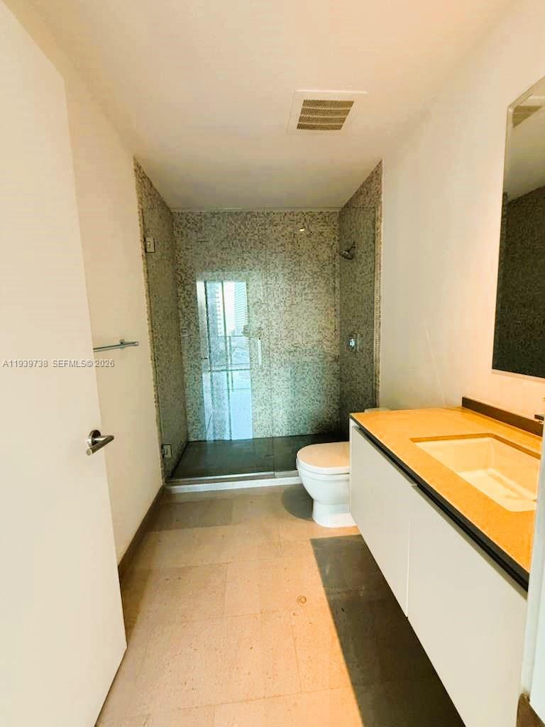 88 SW 7th St #1205, Miami FL 33130