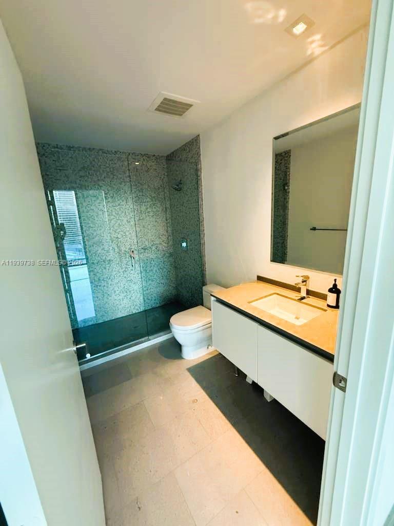 88 SW 7th St #1205, Miami FL 33130