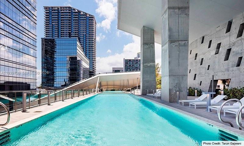 88 SW 7th St #1205, Miami FL 33130