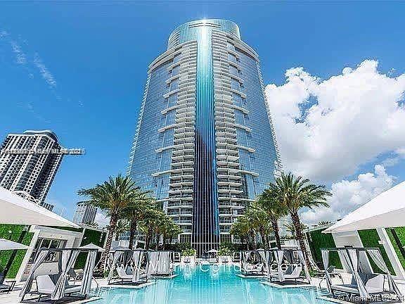 851 NE 1st Ave #4204, Miami FL 33132