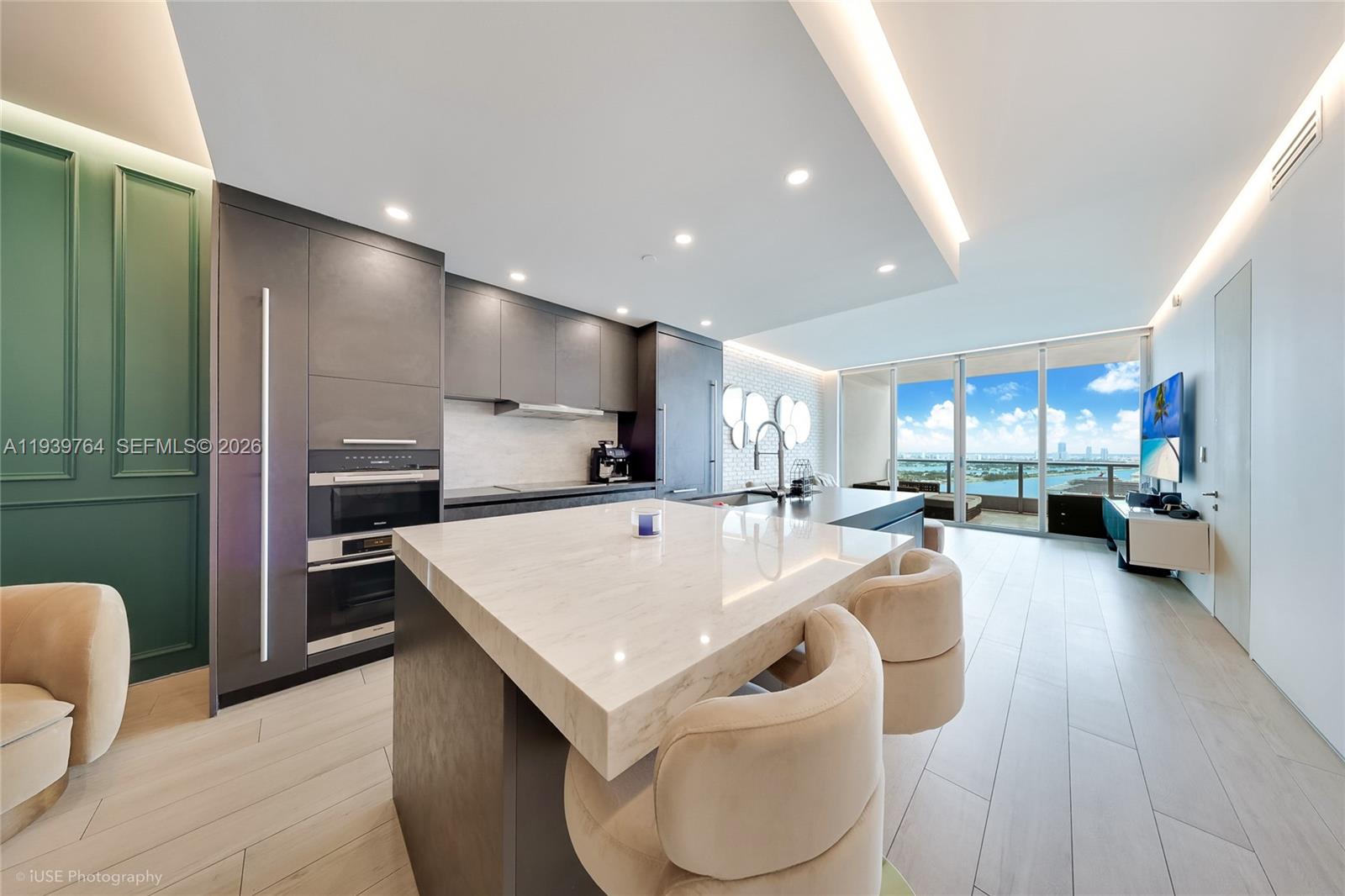 900 Biscayne Blvd #3105, Miami FL 33132