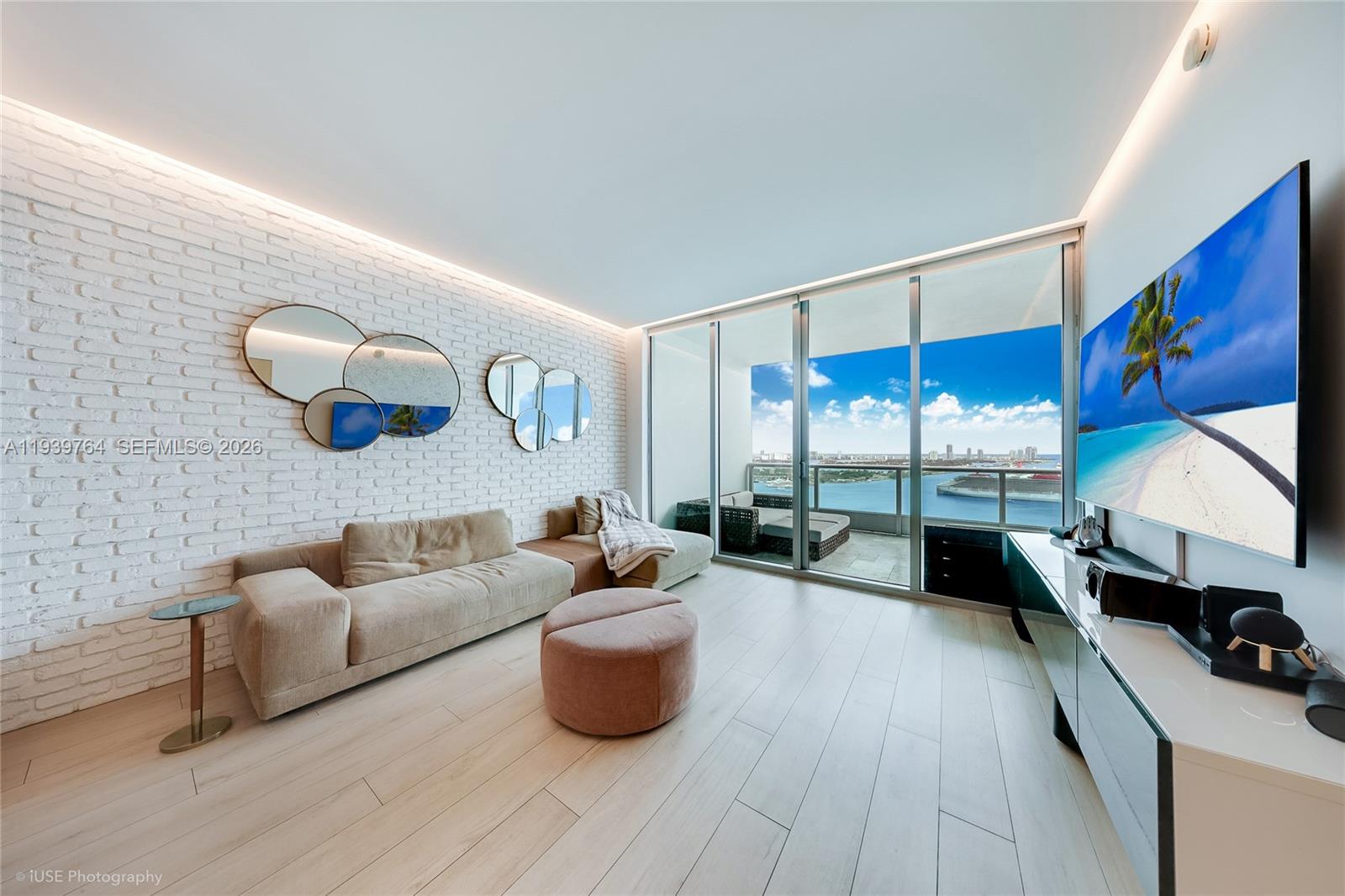 900 Biscayne Blvd #3105, Miami FL 33132