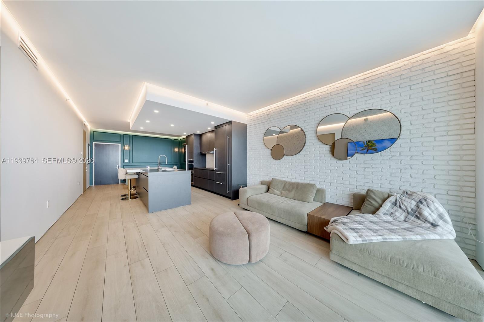 900 Biscayne Blvd #3105, Miami FL 33132