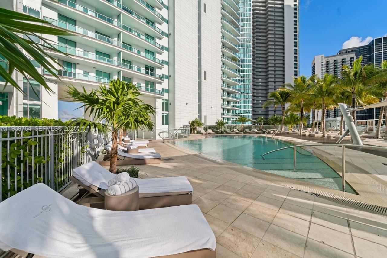 900 Biscayne Blvd #3105, Miami FL 33132