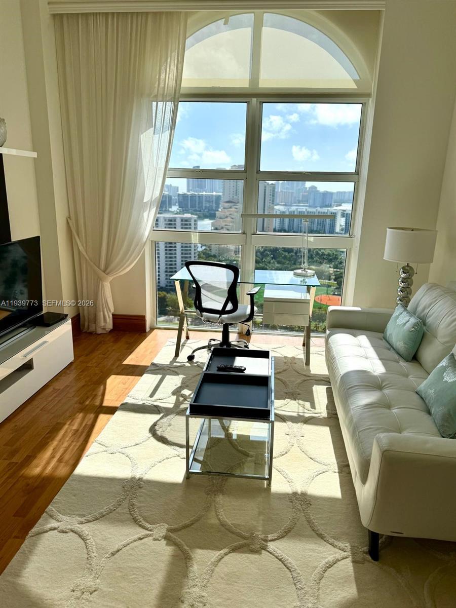 19501 W Country Club Dr #TS-05, Aventura FL 33180