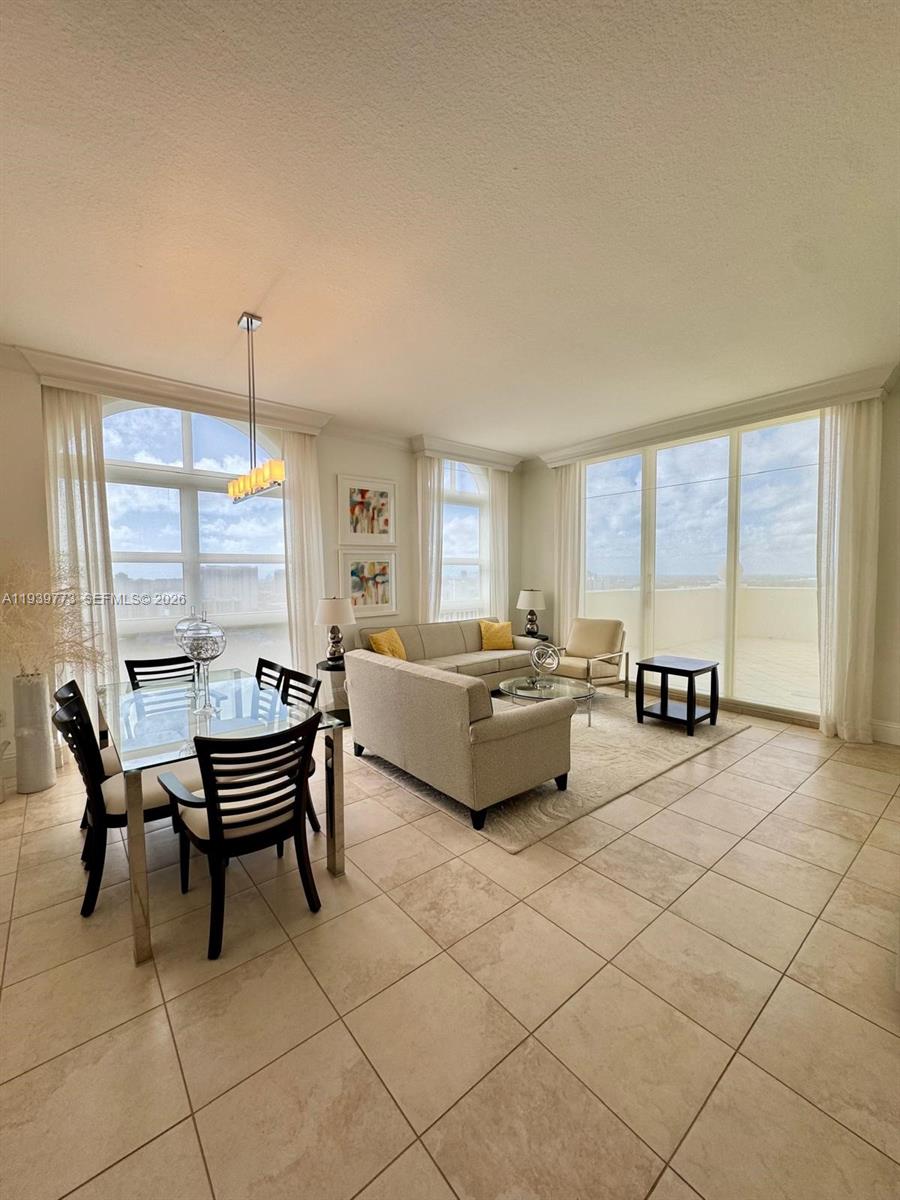 19501 W Country Club Dr #TS-05, Aventura FL 33180