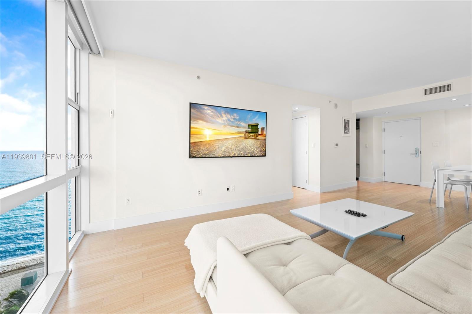 6801 Collins Ave #Door 1409(1401), Miami Beach FL 33141