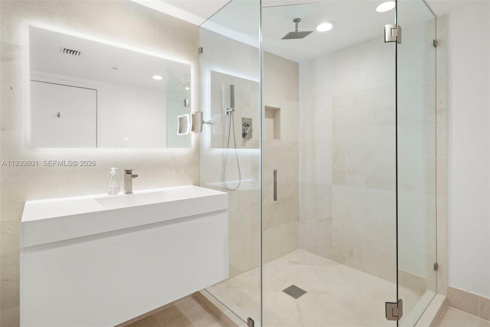 6801 Collins Ave #Door 1409(1401), Miami Beach FL 33141