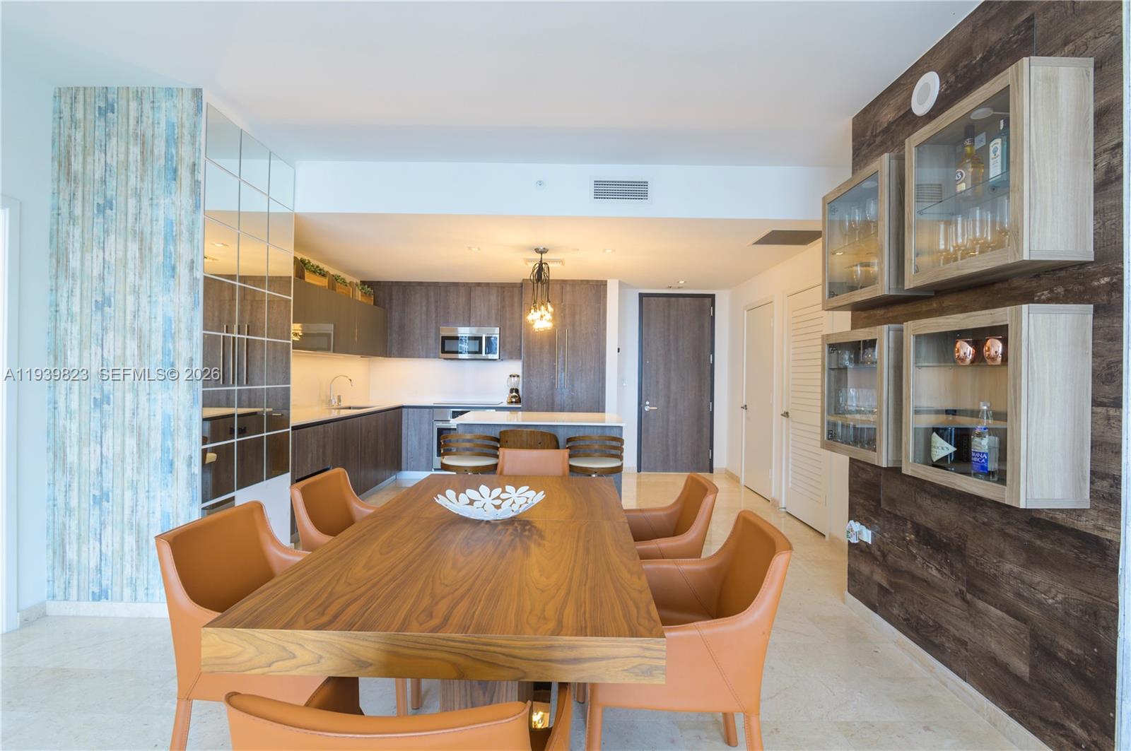 88 SW 7th St #3405, Miami FL 33130