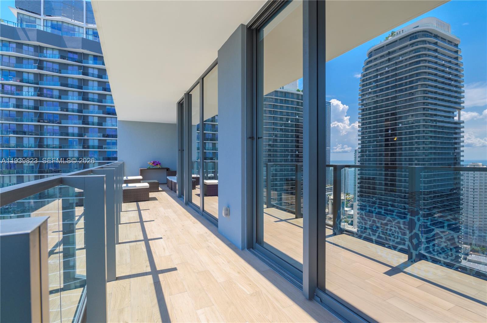 88 SW 7th St #3405, Miami FL 33130