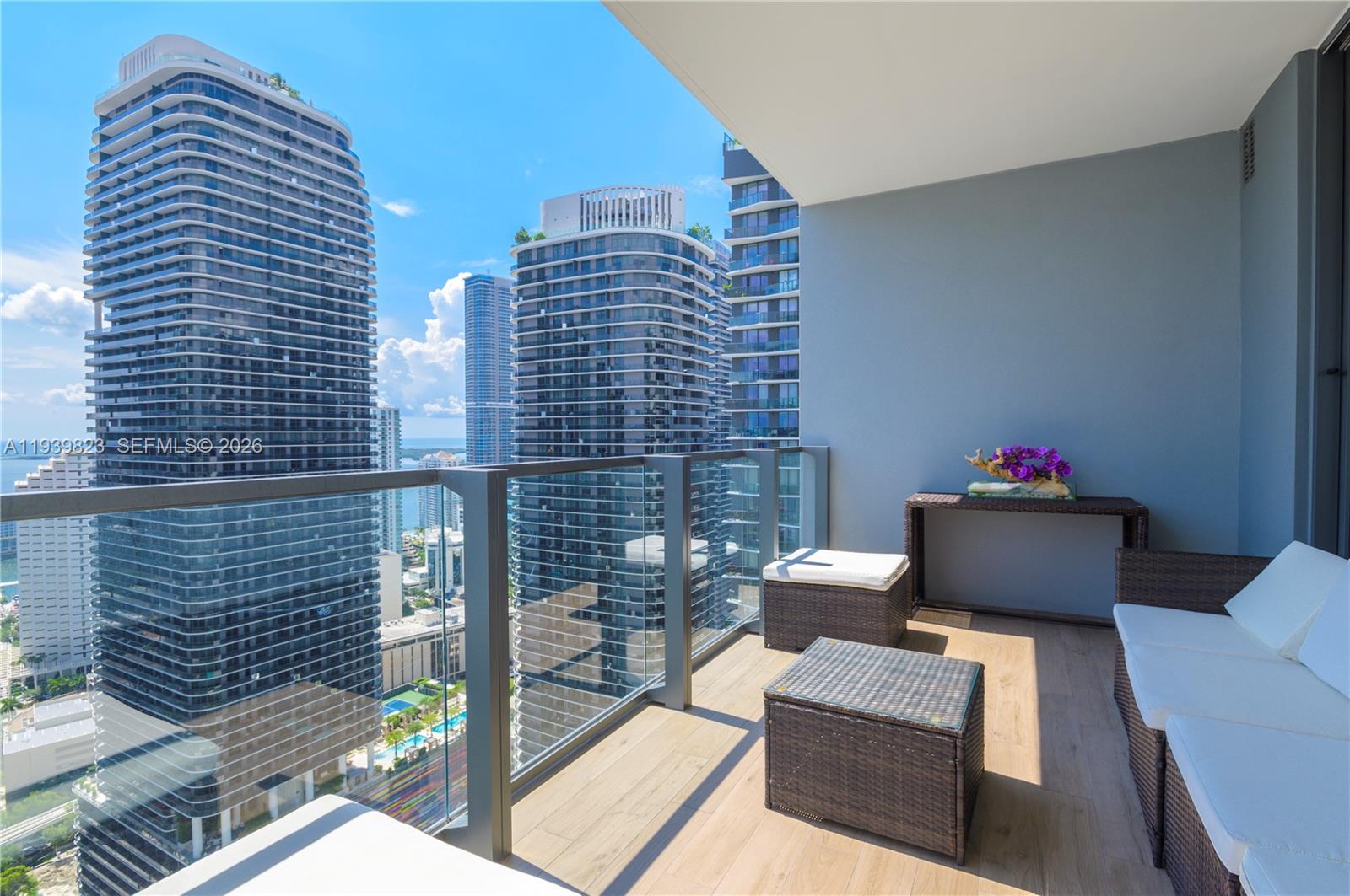 88 SW 7th St #3405, Miami FL 33130