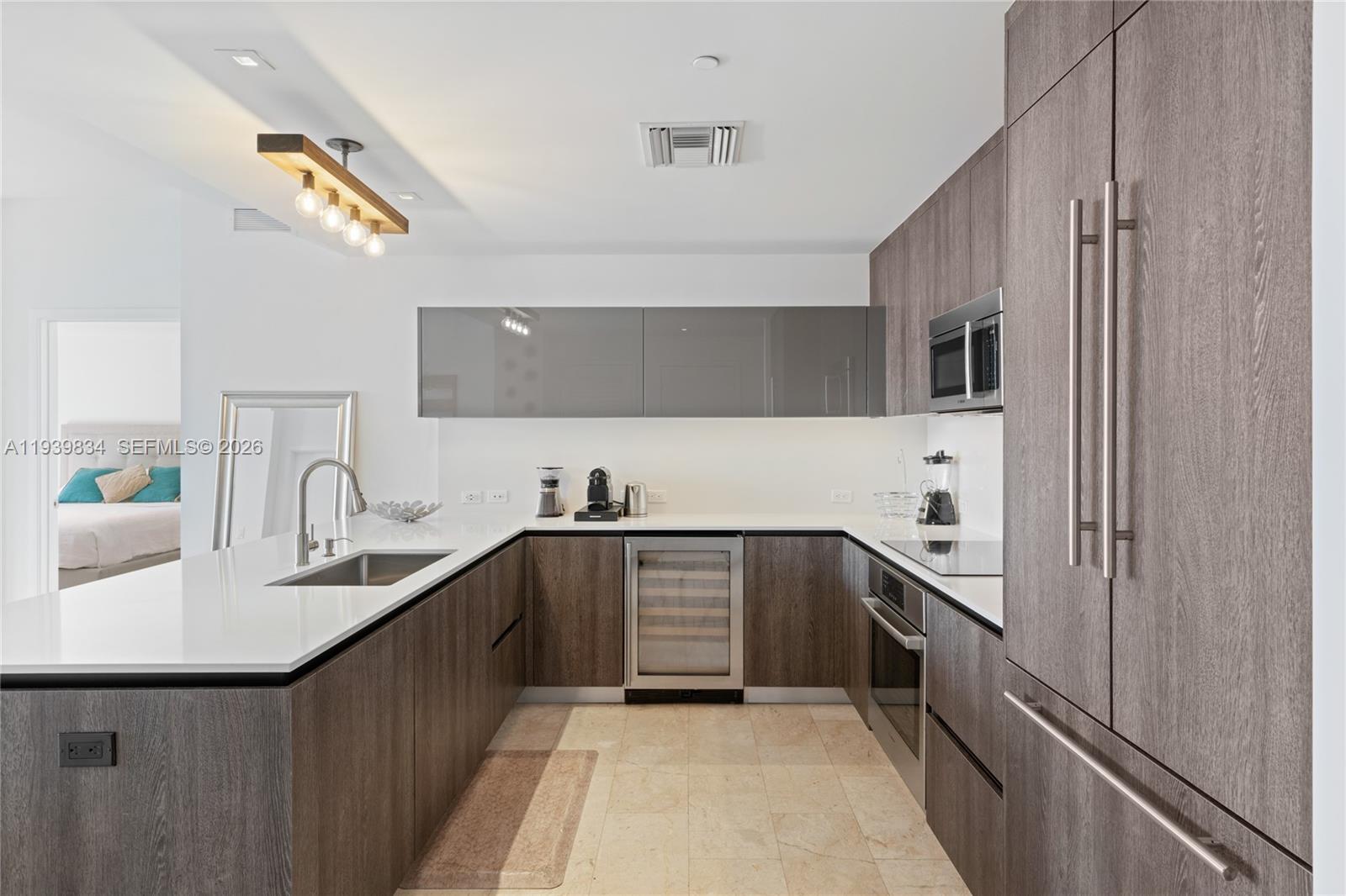 88 SW 7 Street #3403, Miami FL 33130