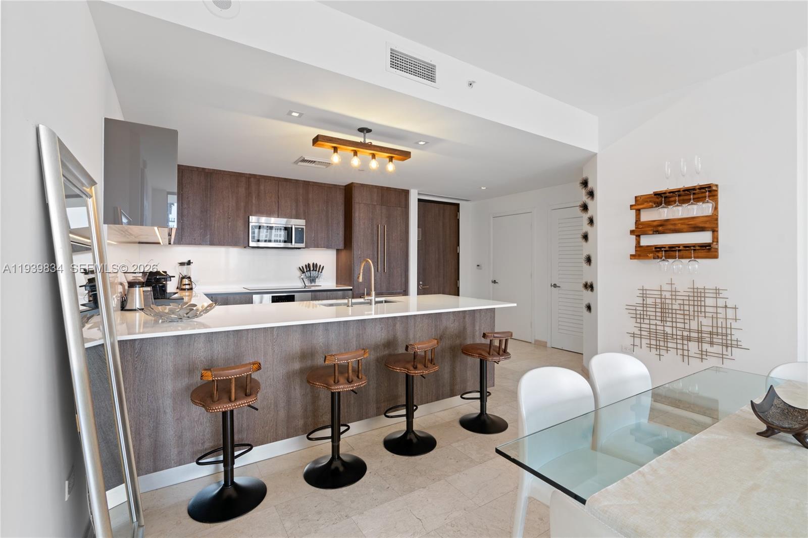 88 SW 7 Street #3403, Miami FL 33130