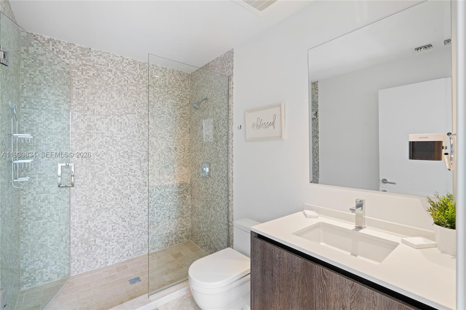 88 SW 7 Street #3403, Miami FL 33130